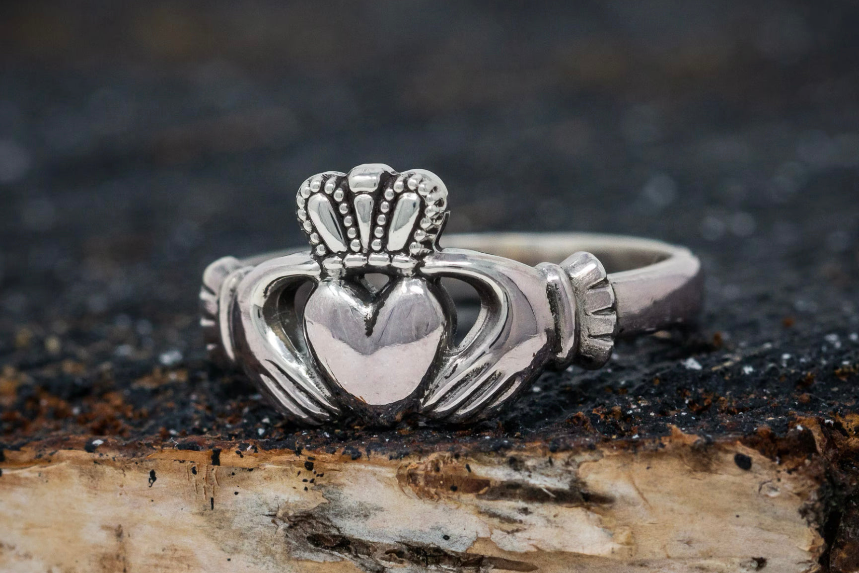 Claddagh Ring – REMO Since 1988